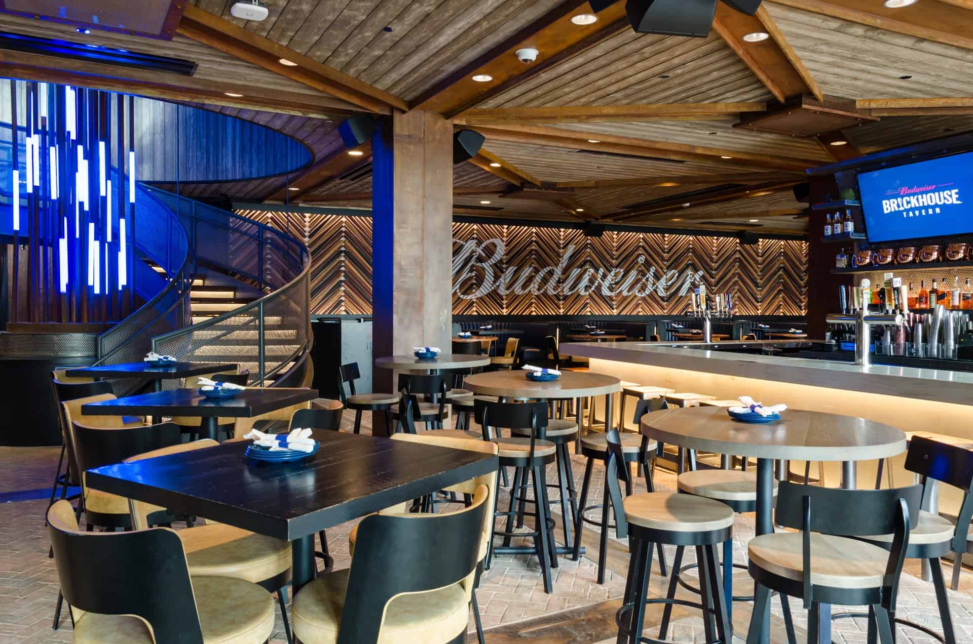 Budweiser Brickhouse Tavern in Lakeview Happy Hour - Happy Hour Revolution