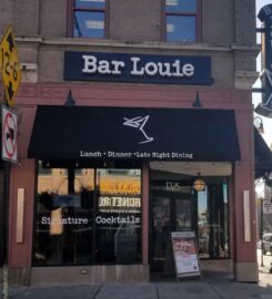 Bar Louie – University Village